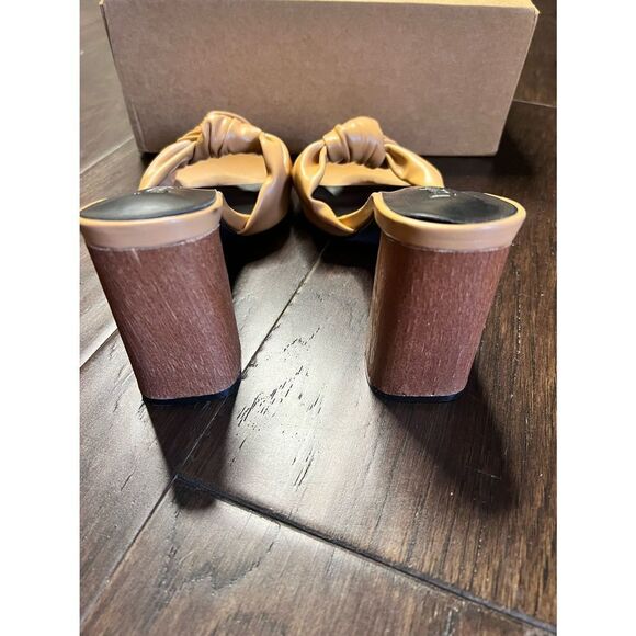 Z-Code Heels  - Picture 4 of 5